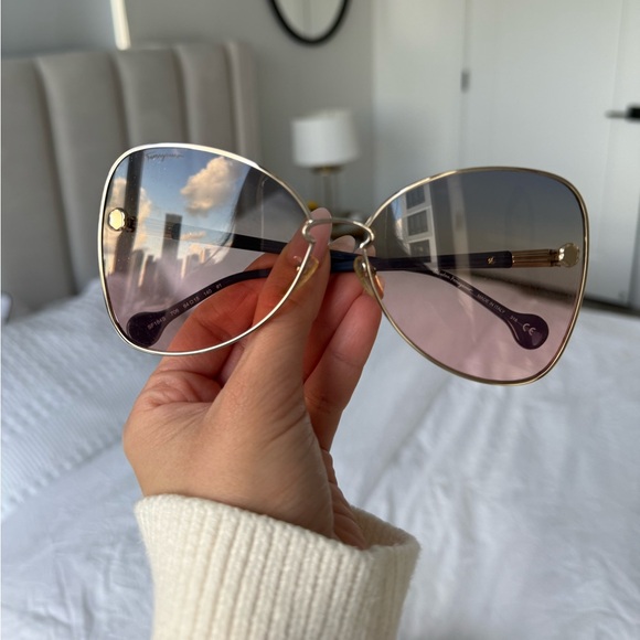 Salvatore Ferragamo Sunglasses 😎 They are in great condition ✨🕶️ - Picture 1 of 7
